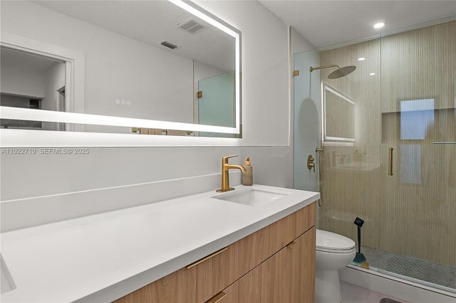 1462 SW 25th Ave, Deerfield Beach, FL 33442