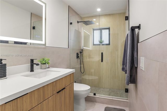 1462 SW 25th Ave, Deerfield Beach, FL 33442