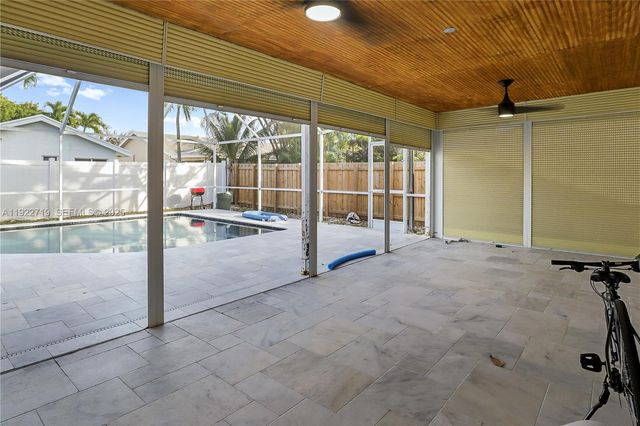 1462 SW 25th Ave, Deerfield Beach, FL 33442