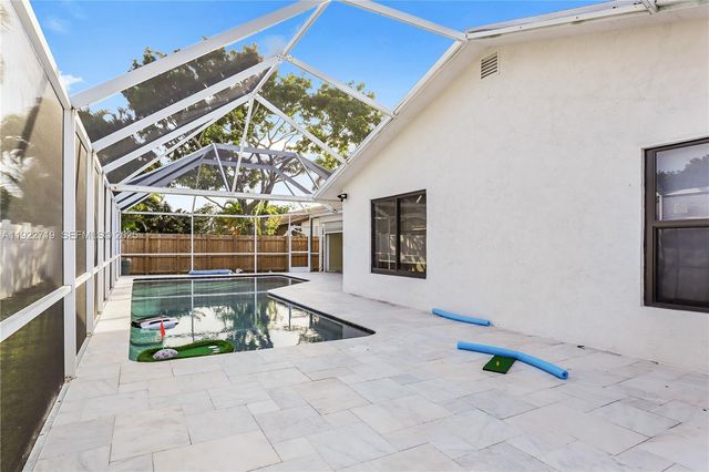 1462 SW 25th Ave, Deerfield Beach, FL 33442