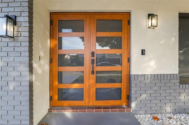 1462 SW 25th Ave, Deerfield Beach, FL 33442