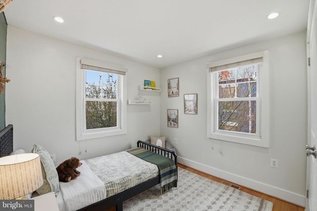 1604 D ST SE, Washington, DC 20003