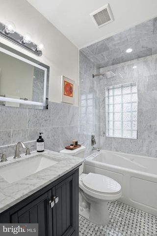 1604 D ST SE, Washington, DC 20003