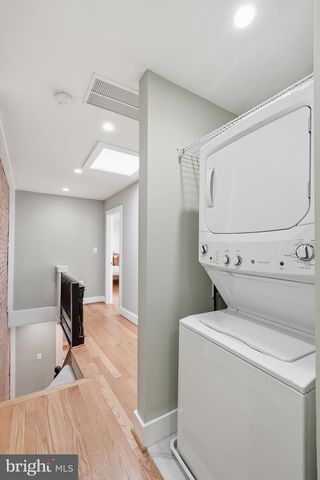 1604 D ST SE, Washington, DC 20003