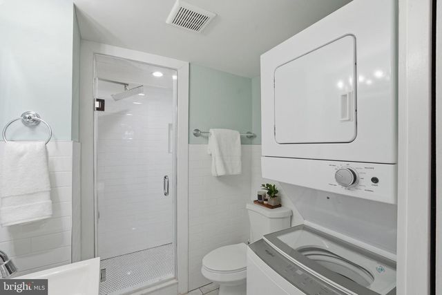 1604 D ST SE, Washington, DC 20003