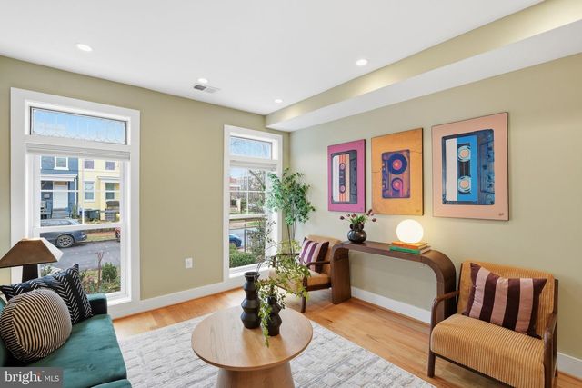 1604 D ST SE, Washington, DC 20003