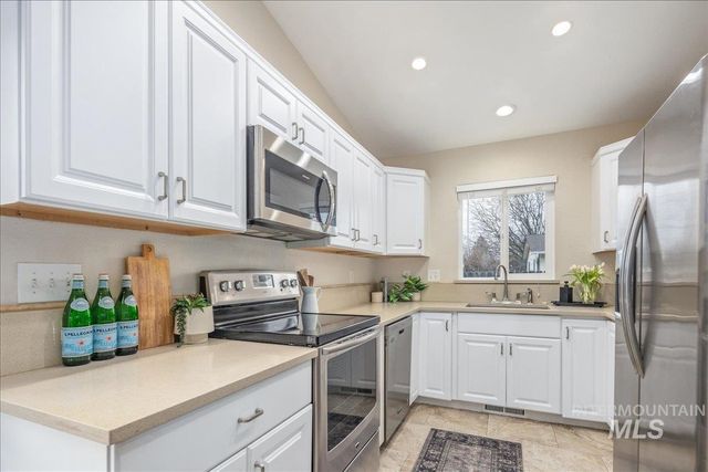 2128 E E Gloucester St., Boise, ID 83706