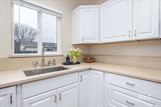 2128 E E Gloucester St., Boise, ID 83706