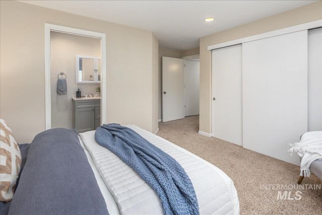 2128 E E Gloucester St., Boise, ID 83706