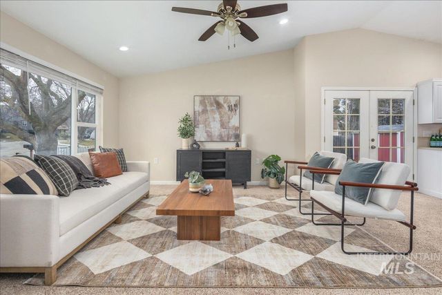 2128 E E Gloucester St., Boise, ID 83706