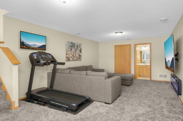 4770 Underwood Lane N A, Plymouth, MN 55442