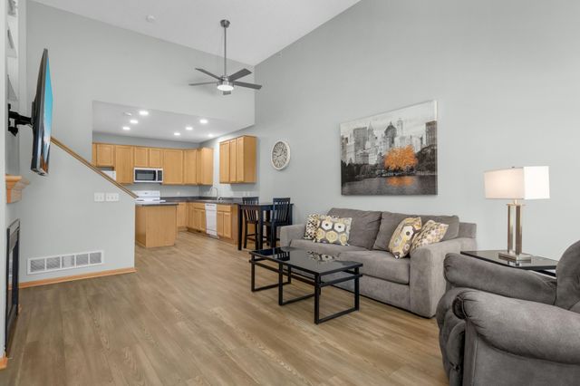 4770 Underwood Lane N A, Plymouth, MN 55442