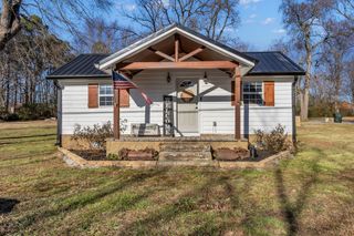 617 Blue Rd, Dickson, TN 37055