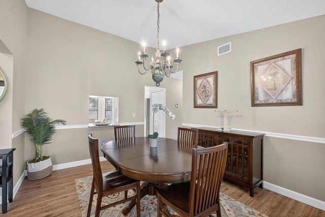 2530 NE Pinecrest Lakes Boulevard, Jensen Beach, FL 34957