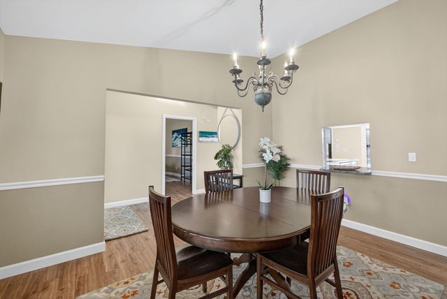 2530 NE Pinecrest Lakes Boulevard, Jensen Beach, FL 34957