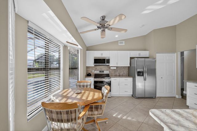 2530 NE Pinecrest Lakes Boulevard, Jensen Beach, FL 34957