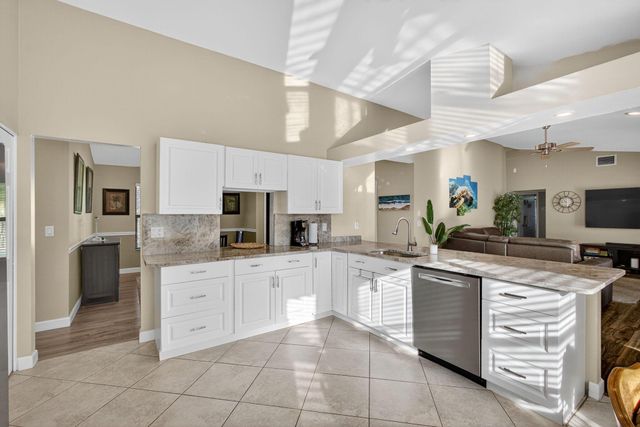 2530 NE Pinecrest Lakes Boulevard, Jensen Beach, FL 34957