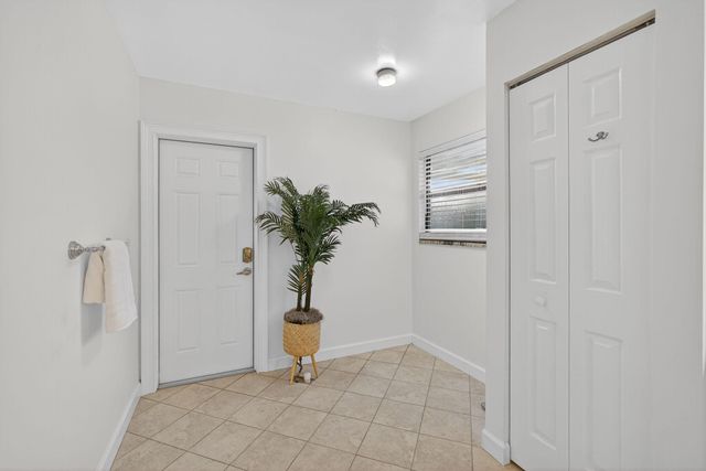 2530 NE Pinecrest Lakes Boulevard, Jensen Beach, FL 34957