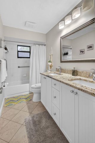 2530 NE Pinecrest Lakes Boulevard, Jensen Beach, FL 34957