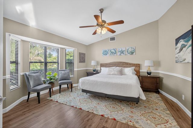 2530 NE Pinecrest Lakes Boulevard, Jensen Beach, FL 34957