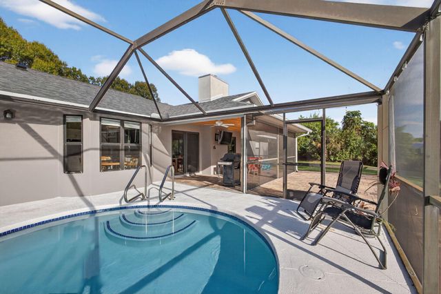 2530 NE Pinecrest Lakes Boulevard, Jensen Beach, FL 34957