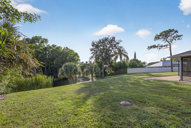 2530 NE Pinecrest Lakes Boulevard, Jensen Beach, FL 34957