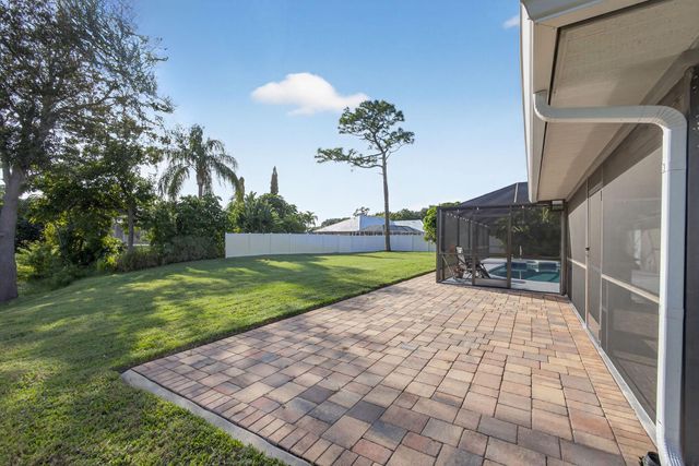 2530 NE Pinecrest Lakes Boulevard, Jensen Beach, FL 34957