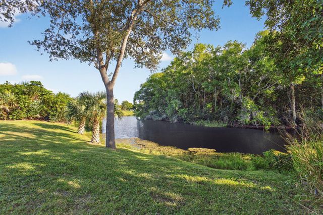 2530 NE Pinecrest Lakes Boulevard, Jensen Beach, FL 34957