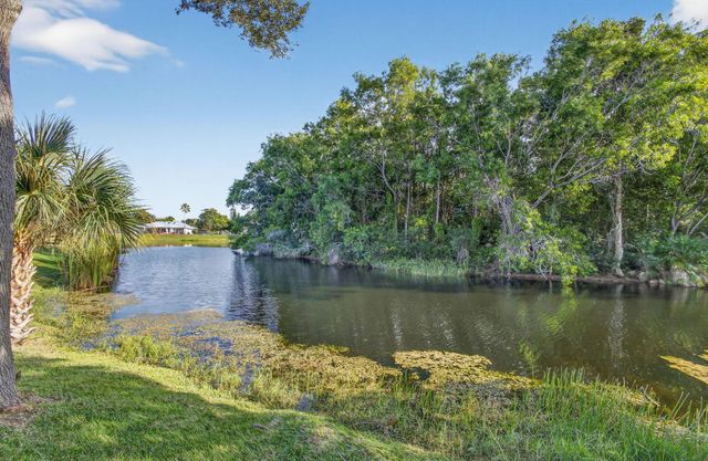 2530 NE Pinecrest Lakes Boulevard, Jensen Beach, FL 34957