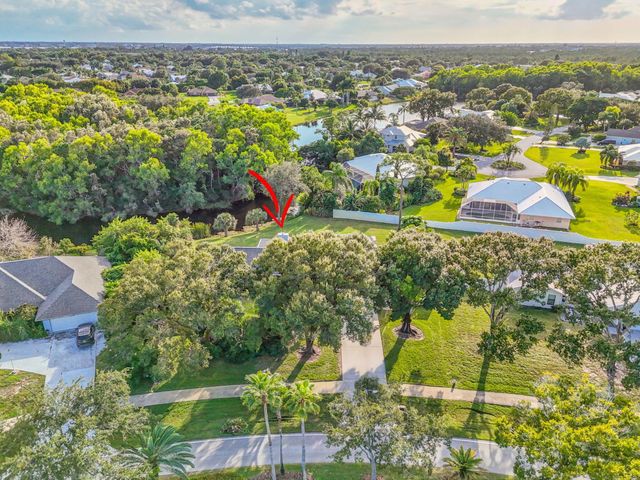 2530 NE Pinecrest Lakes Boulevard, Jensen Beach, FL 34957