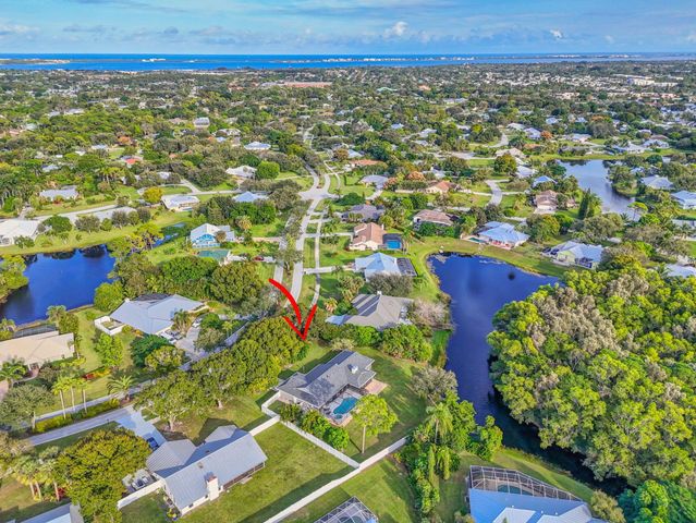 2530 NE Pinecrest Lakes Boulevard, Jensen Beach, FL 34957