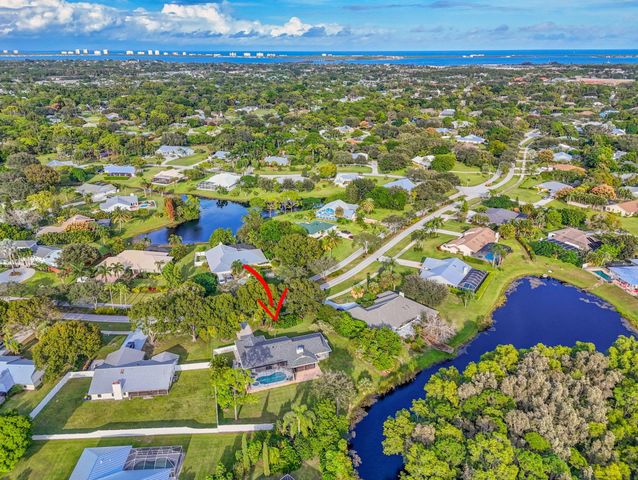 2530 NE Pinecrest Lakes Boulevard, Jensen Beach, FL 34957