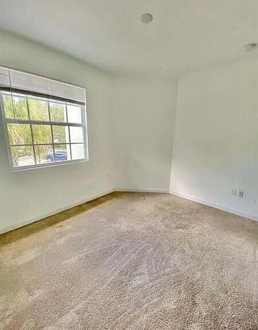1060 CRYSTAL Way 103, Delray Beach, FL 33444
