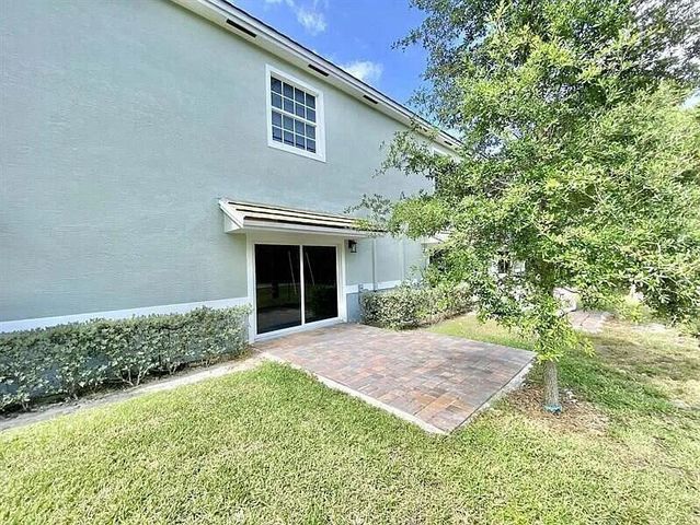 1060 CRYSTAL Way 103, Delray Beach, FL 33444