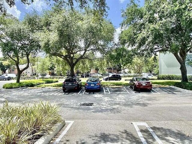 1060 CRYSTAL Way 103, Delray Beach, FL 33444