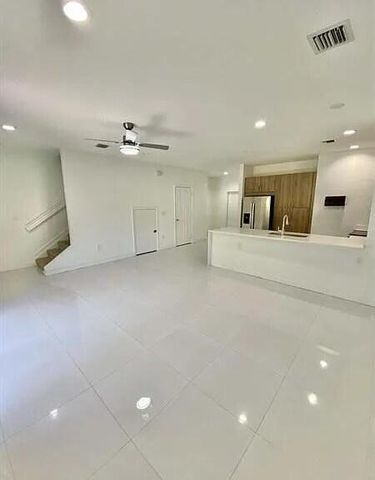 1060 CRYSTAL Way 103, Delray Beach, FL 33444