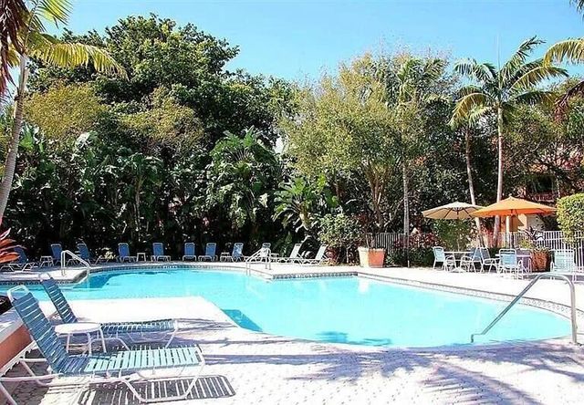 1060 CRYSTAL Way 103, Delray Beach, FL 33444