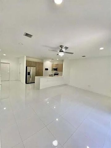 1060 CRYSTAL Way 103, Delray Beach, FL 33444