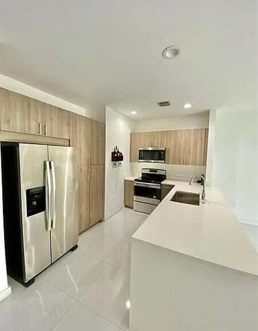 1060 CRYSTAL Way 103, Delray Beach, FL 33444