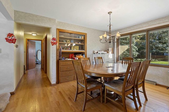 2124 N ELINOR STREET, Appleton, WI 54914