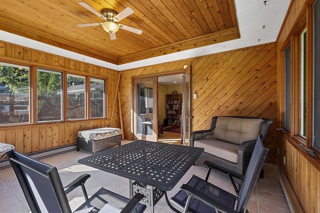 2124 N ELINOR STREET, Appleton, WI 54914