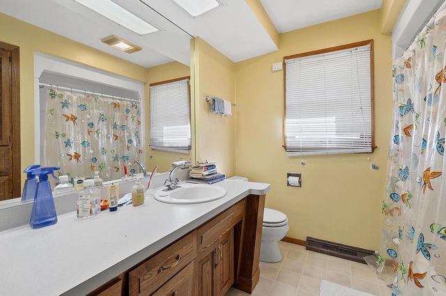 2124 N ELINOR STREET, Appleton, WI 54914