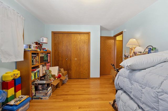 2124 N ELINOR STREET, Appleton, WI 54914