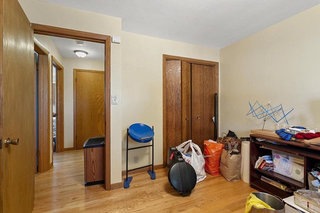 2124 N ELINOR STREET, Appleton, WI 54914