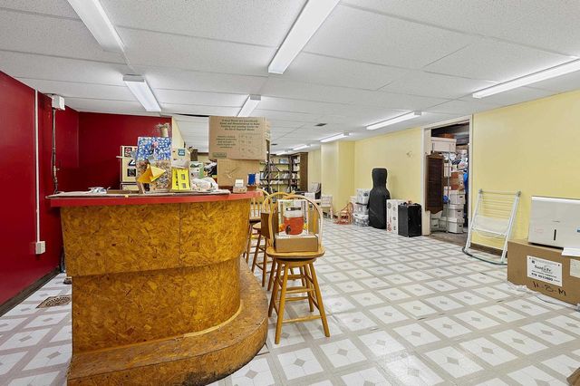 2124 N ELINOR STREET, Appleton, WI 54914