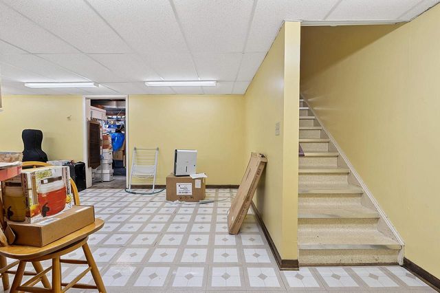 2124 N ELINOR STREET, Appleton, WI 54914