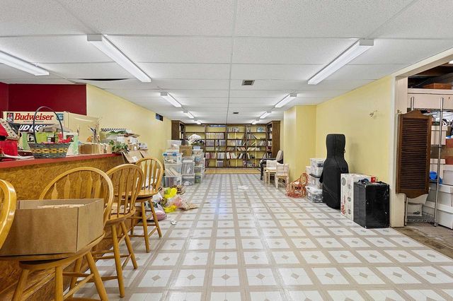 2124 N ELINOR STREET, Appleton, WI 54914