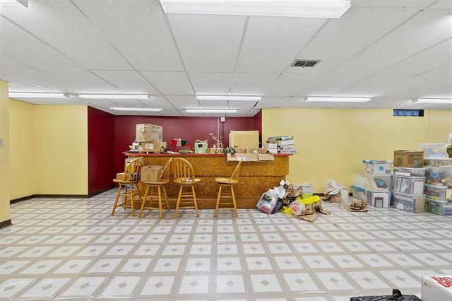 2124 N ELINOR STREET, Appleton, WI 54914