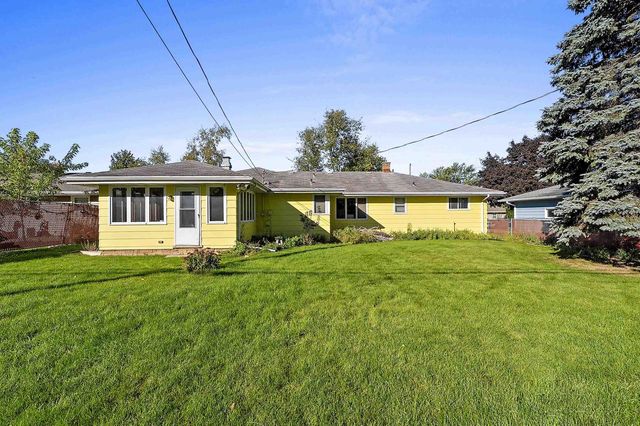 2124 N ELINOR STREET, Appleton, WI 54914