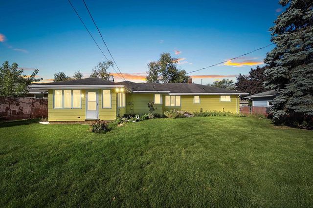 2124 N ELINOR STREET, Appleton, WI 54914